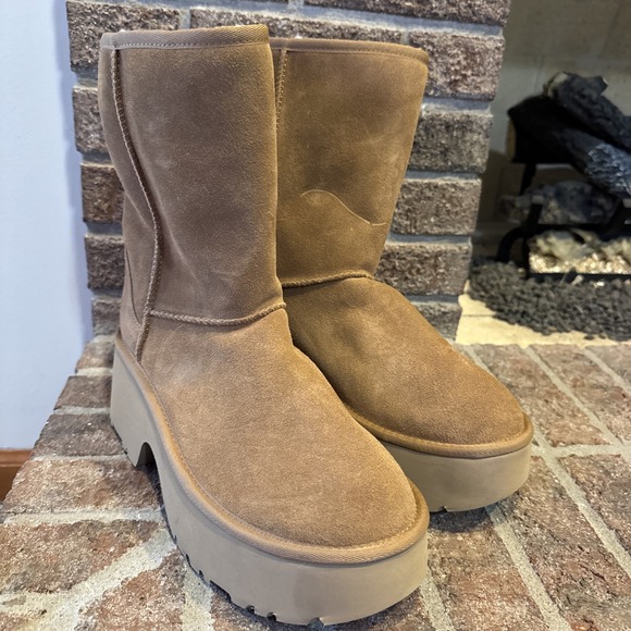 UGG Shoes - UGG Classic Short New Heights Chestnut Platform Boots Women's Sz 10 #616